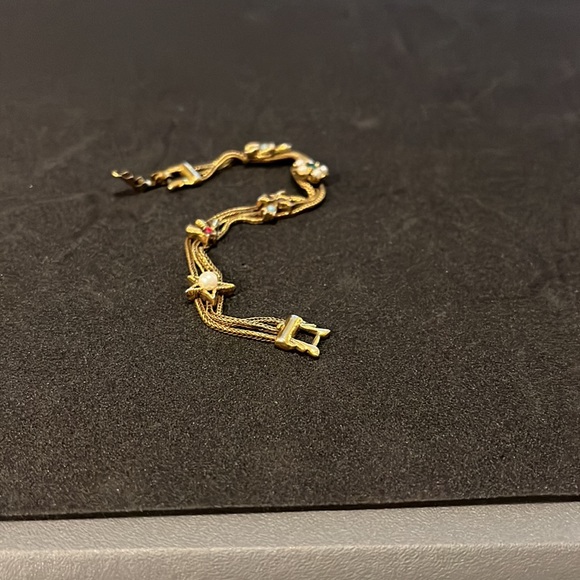 Vintage gold tone charm bracelet, multi themed gem stone charms - Picture 2 of 4